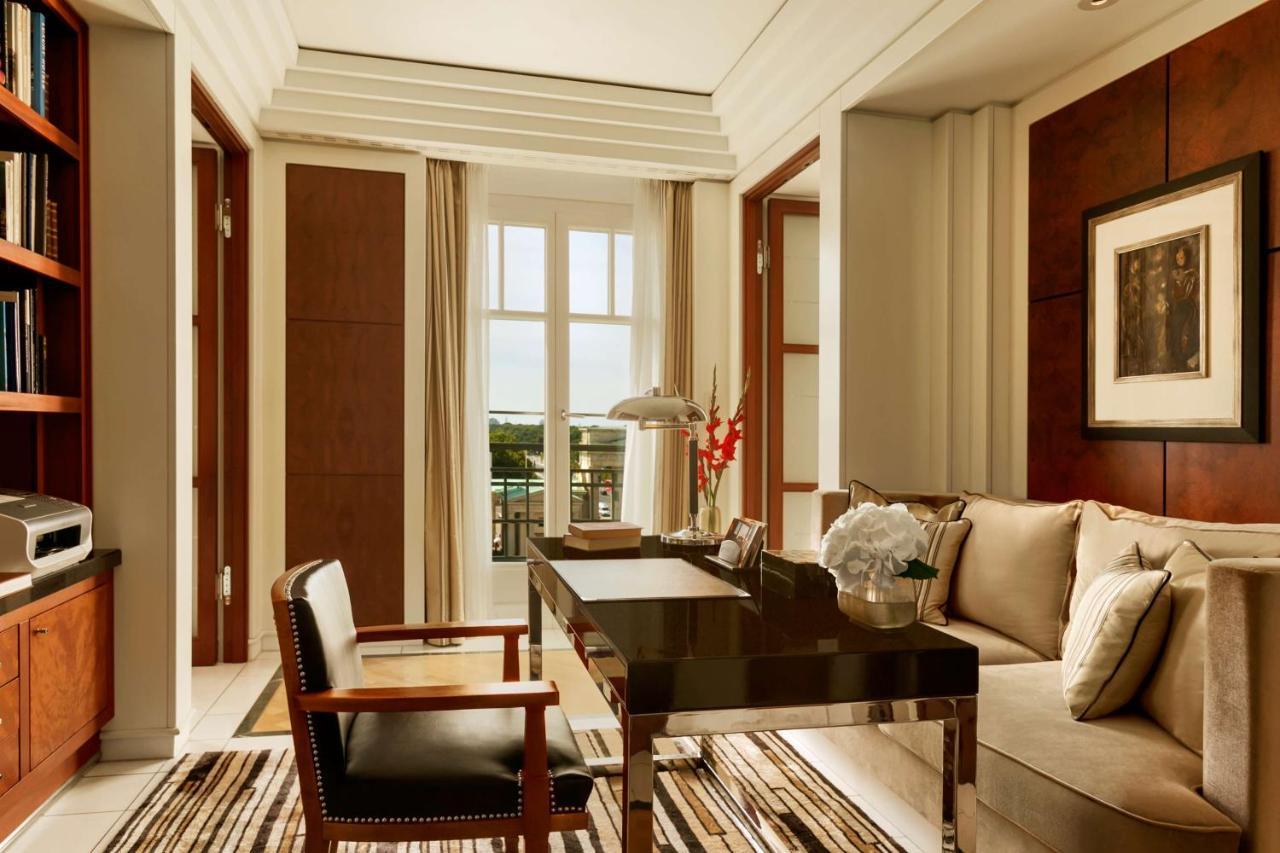 Adlon Kempinski 5*