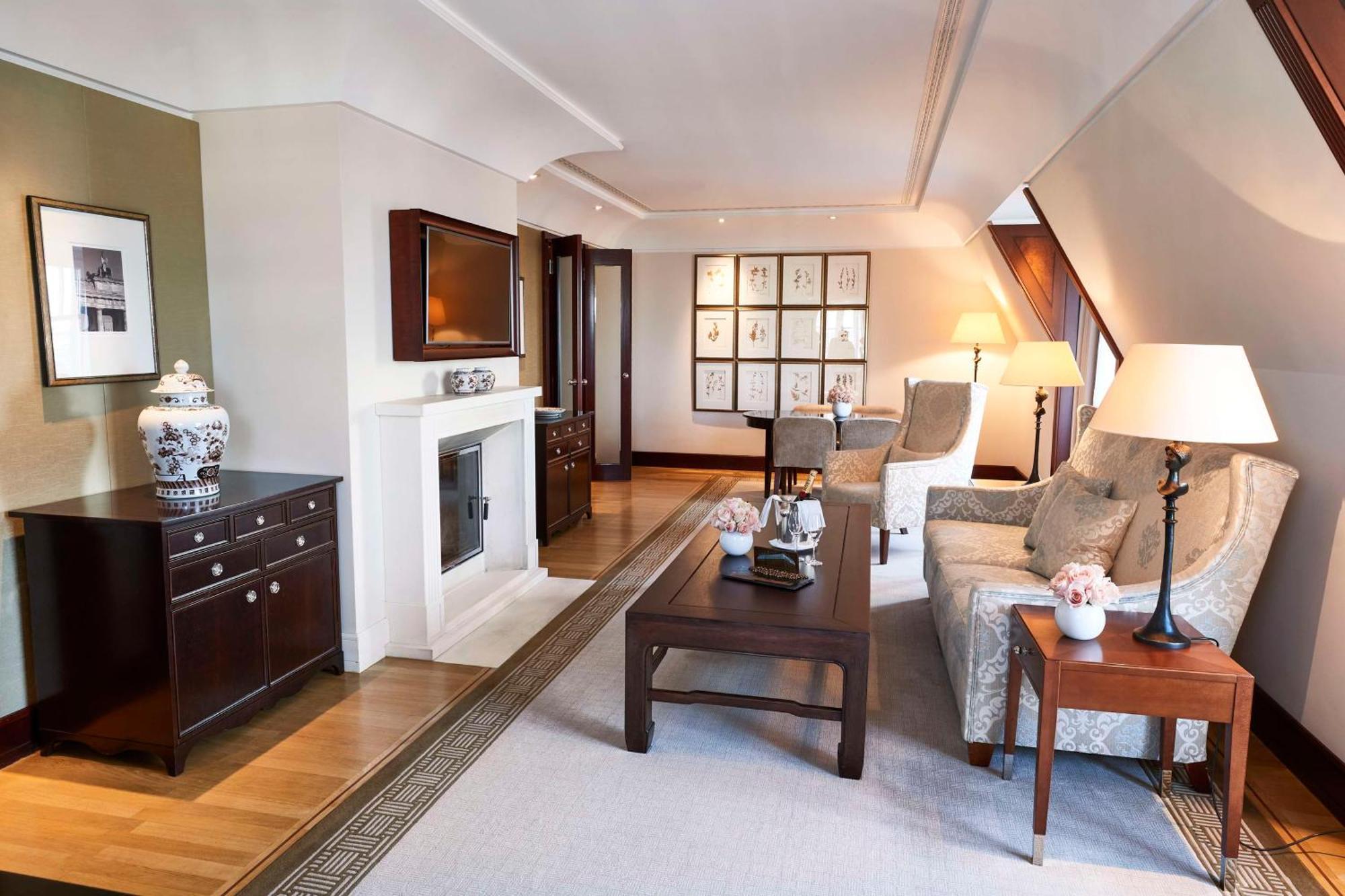 Adlon Kempinski 5*